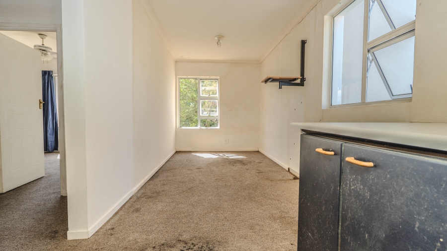 2 Bedroom Property for Sale in Uitzicht Western Cape